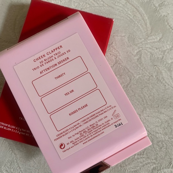 One/Size O/S Cheek Clapper 3D Blush Trio Attention Seeker BNIB - Picture 5 of 16